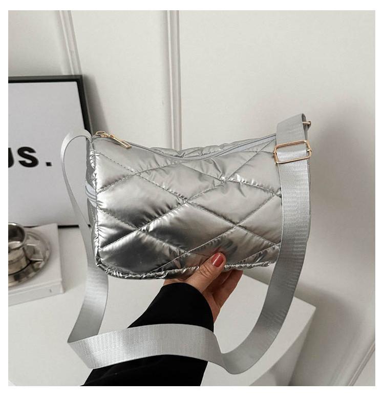 Pu Material Black/silver Color Embroidery Thread Women s Shoulder Bag 2024 New Street Style срібний
Pu Material Black/silver Color Embroidery Thread Women s Shoulder Bag 2024 New Street Style срібний