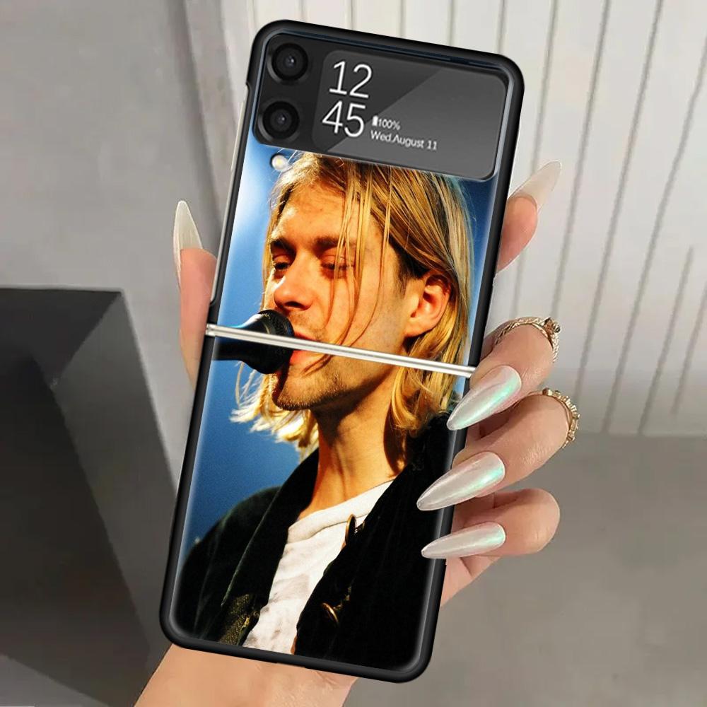 Retro Singer Kurt Cobain Hard PC Phone Case For Samsung Galaxy Z Flip 7 6 5 4 3 Black ZFlip7 ZFlip6 Flip5 Flip4 Flip3 5G Print C Samsung Z Flip 6
Retro Singer Kurt Cobain Hard PC Phone Case For Samsung Galaxy Z Flip 7 6 5 4 3 Black ZFlip7 ZFlip6 Flip5 Flip4 Flip3 5G Print C Samsung Z Flip 6