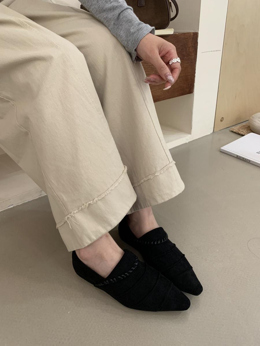 Матовые туфли на толстой подошве с закрытым носком для женской верхней одежды 2025 осень новая ретро обувь мюли для женщин 35
Матовые туфли на толстой подошве с закрытым носком для женской верхней одежды 2025 осень новая ретро обувь мюли для женщин 35