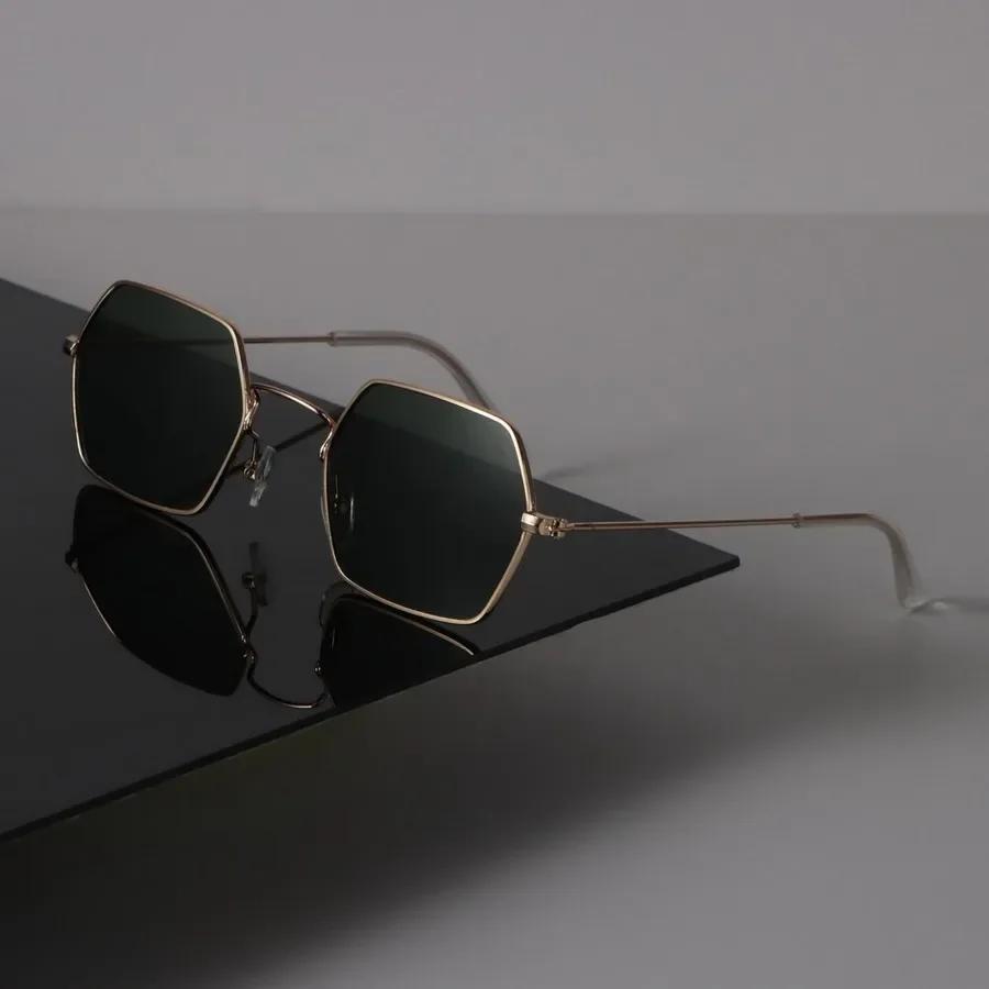 New Square Vintage Sunglasses Women Luxury Brand Designer Sun Glasses Female Retro Punk Shades Fashion Other
New Square Vintage Sunglasses Women Luxury Brand Designer Sun Glasses Female Retro Punk Shades Fashion Other