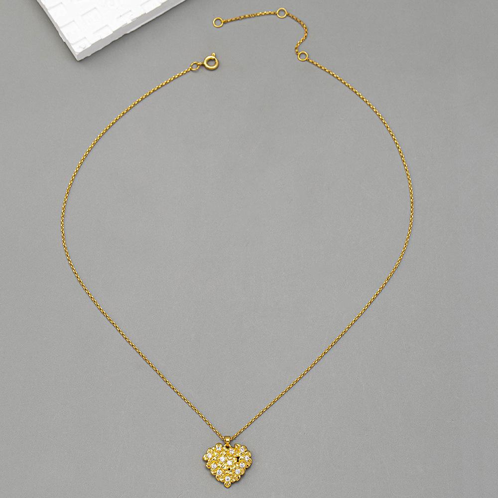 Новая цепочка на ключицу с подвеской «Любовь», вращающейся на 360 градусов, нишевый дизайн, высокотемпераментное ожерелье для женщин
Новая цепочка на ключицу с подвеской «Любовь», вращающейся на 360 градусов, нишевый дизайн, высокотемпераментное ожерелье для женщин