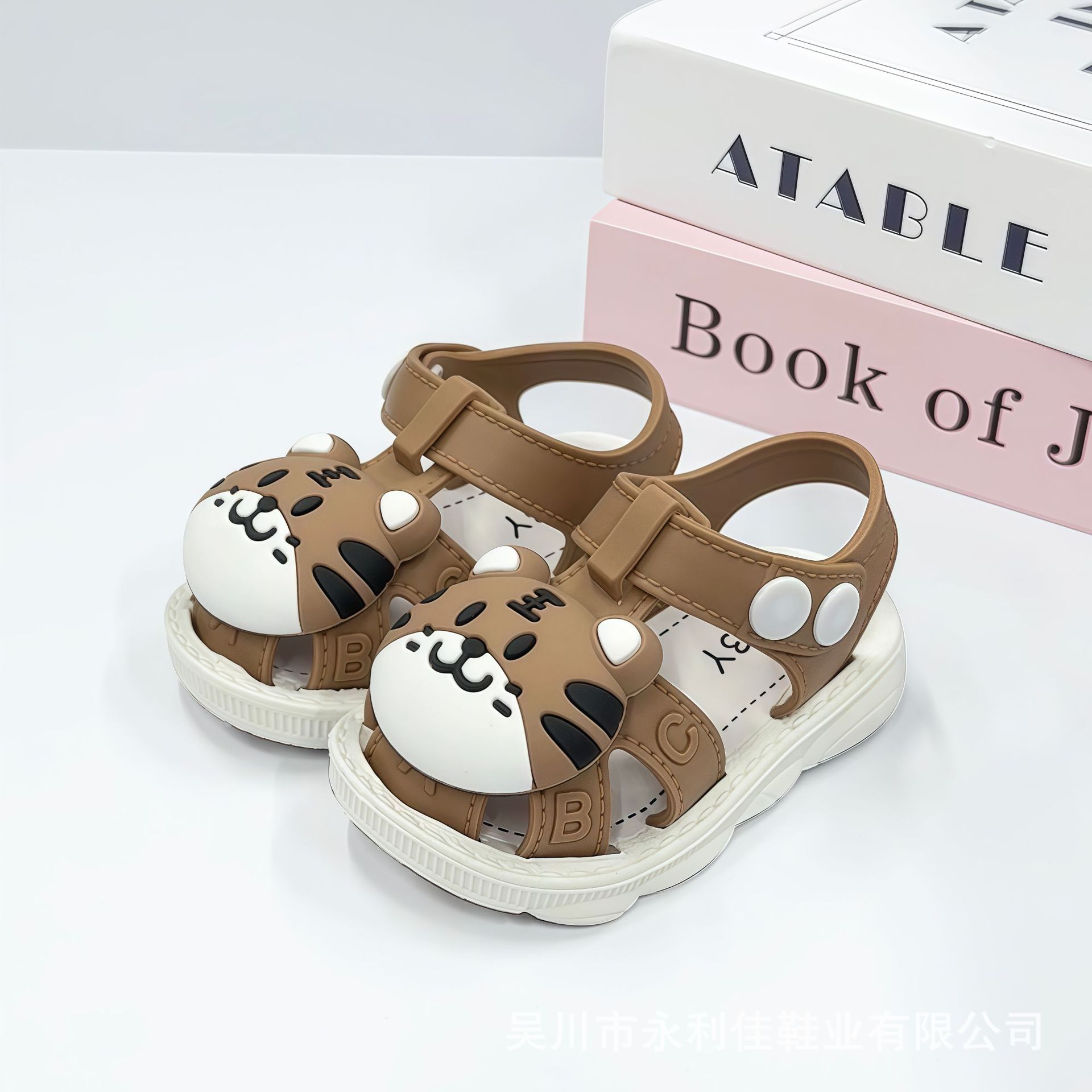 Boys sandals summer soft-soled toddler shoes for boys, babies, infants, closed-toe walking shoes 21-25Code(No free shipp хакі
Boys sandals summer soft-soled toddler shoes for boys, babies, infants, closed-toe walking shoes 21-25Code(No free shipp хакі