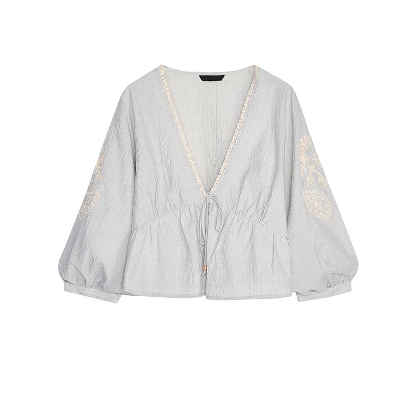 Za Summer New Women clothes French style Bowknot Decoration Holiday Style Elegant Embroidery V-neck Short Top 3564071 Lake Green XS
Za Summer New Women clothes French style Bowknot Decoration Holiday Style Elegant Embroidery V-neck Short Top 3564071 Lake Green XS