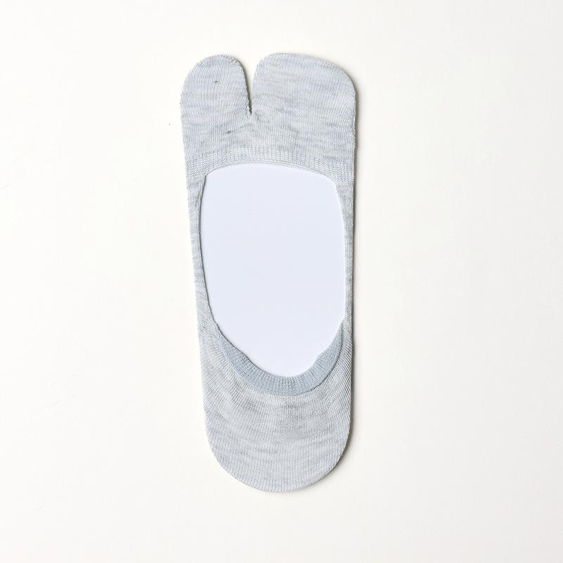 Silk Stockings for Children with Toe Separation, Thin Style, Low-cut, Invisible Pig s Foot Design, Two-toed Shoes, Boat-shaped Socks 1 pair
Silk Stockings for Children with Toe Separation, Thin Style, Low-cut, Invisible Pig s Foot Design, Two-toed Shoes, Boat-shaped Socks 1 pair