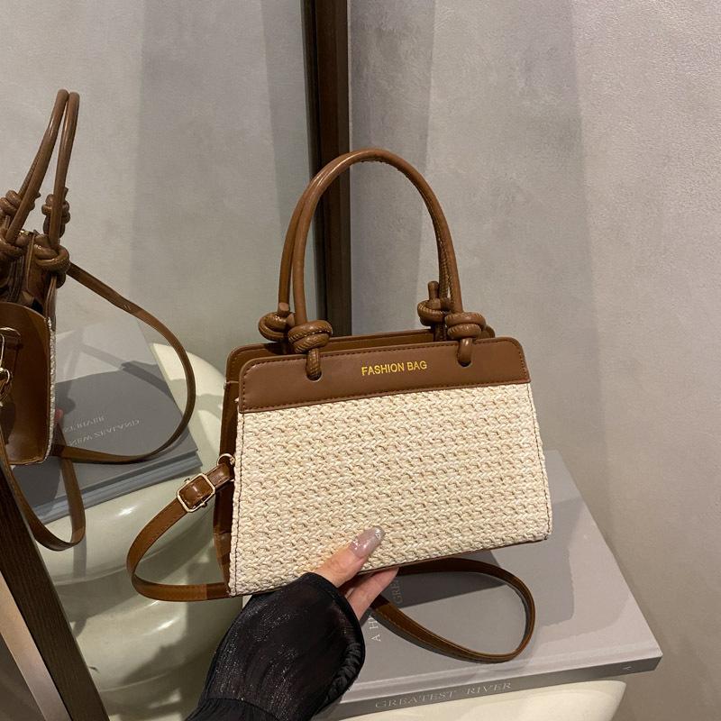 Модная сумка 2025 новая текстурированная сумка через плечо большой вместимости простая и универсальная сумка-тоут маленькая квадратная сумка коричневый
Модная сумка 2025 новая текстурированная сумка через плечо большой вместимости простая и универсальная сумка-тоут маленькая квадратная сумка коричневый