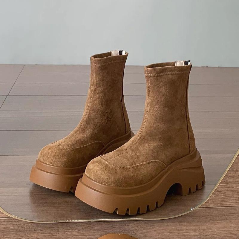 Small thick-soled heightening short Martin boots women s autumn new big-headed retro rear zipper short boots 40 коричневый
Small thick-soled heightening short Martin boots women s autumn new big-headed retro rear zipper short boots 40 коричневый