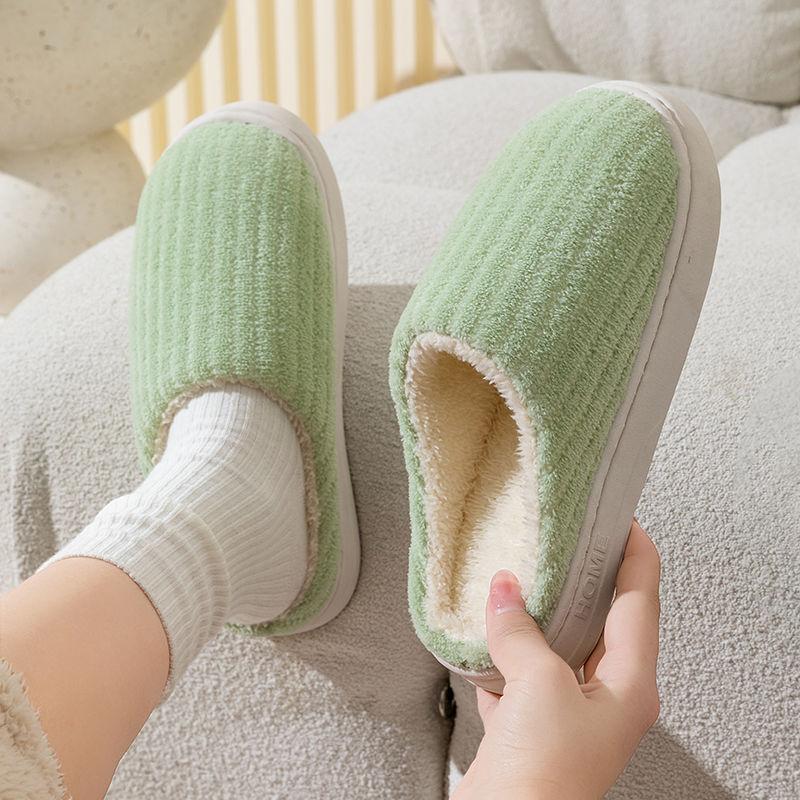 Home cotton slippers women s new home Korean version ins velvet couple s warm thickened non-slip fluffy slippers men 44-45 зелений
Home cotton slippers women s new home Korean version ins velvet couple s warm thickened non-slip fluffy slippers men 44-45 зелений