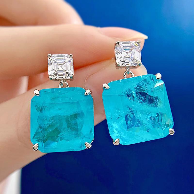 Luoxi Temple S925 Sterling Silver Paraiba Cotton Korean Flash Temperament 15*15mm Women s Stud Earrings 925 Sterling Silver небесно-голубой 
Luoxi Temple S925 Sterling Silver Paraiba Cotton Korean Flash Temperament 15*15mm Women s Stud Earrings 925 Sterling Silver небесно-голубой