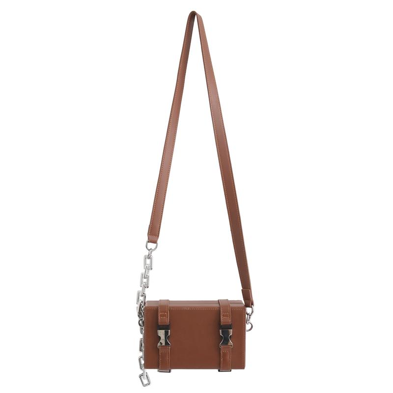 Fashion Box Bag Men s Casual Trend Ins Messenger Bag Personalized Design Chain Shoulder Bag
Fashion Box Bag Men s Casual Trend Ins Messenger Bag Personalized Design Chain Shoulder Bag
