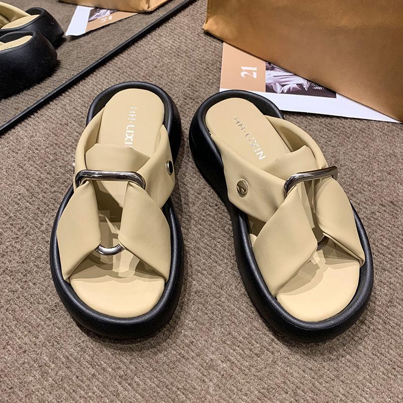 2025 лето новые французские твист кольцо повседневные крутые тапочки толстая подошва круглая голова модная обувь тапочки на одном слове прилив 40 хаки
2025 лето новые французские твист кольцо повседневные крутые тапочки толстая подошва круглая голова модная обувь тапочки на одном слове прилив 40 хаки