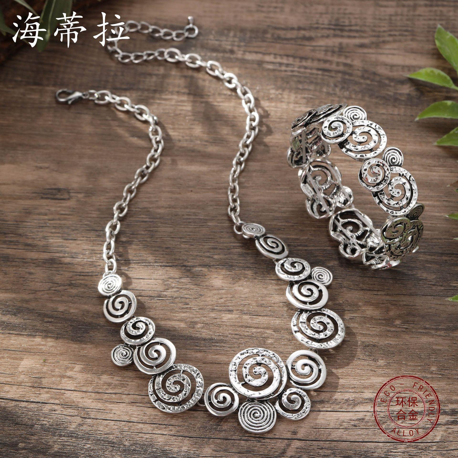 New retro conch flower necklace bracelet set women s exaggerated retro style metal conch necklace
New retro conch flower necklace bracelet set women s exaggerated retro style metal conch necklace