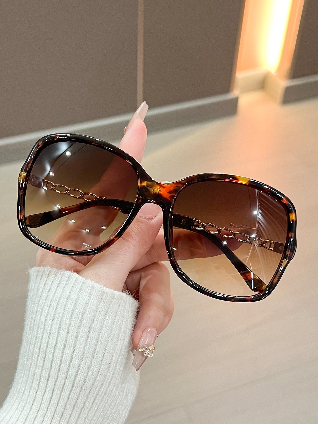 Модные квадратные трендовые велосипедные солнцезащитные очки женские большая оправа цветные солнцезащитные очки женские градиентные уличные очки женские очки
Модные квадратные трендовые велосипедные солнцезащитные очки женские большая оправа цветные солнцезащитные очки женские градиентные уличные очки женские очки
