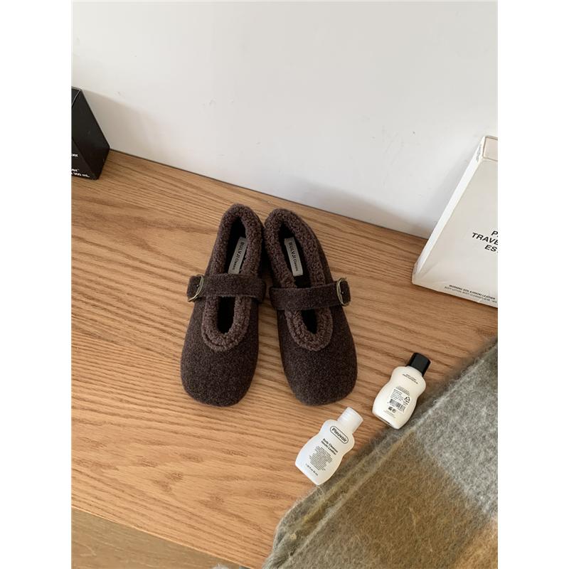 Autumn and winter new fashion versatile fluffy shoes women s outer wear temperament single shoes flat cotton shoes 39
Autumn and winter new fashion versatile fluffy shoes women s outer wear temperament single shoes flat cotton shoes 39