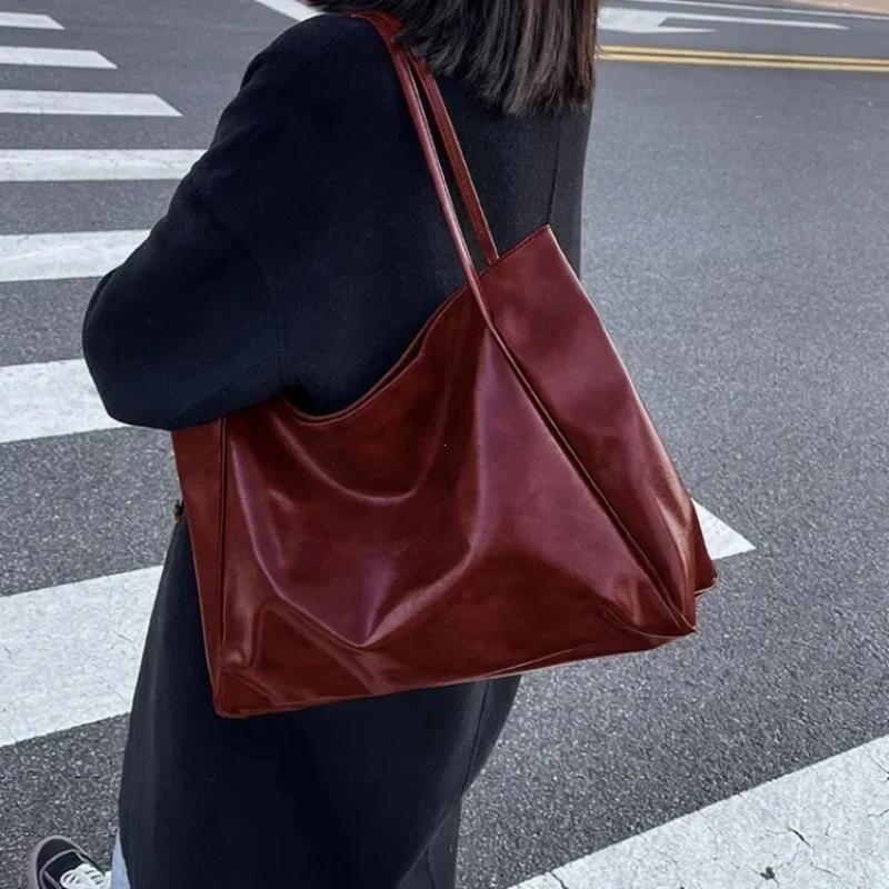 Tote Bags for Women Large Capacity Underarm Pouch Soft Pu Leather Shoulder Bag Retro Casual Handbag Portable Bucket Bag
Tote Bags for Women Large Capacity Underarm Pouch Soft Pu Leather Shoulder Bag Retro Casual Handbag Portable Bucket Bag