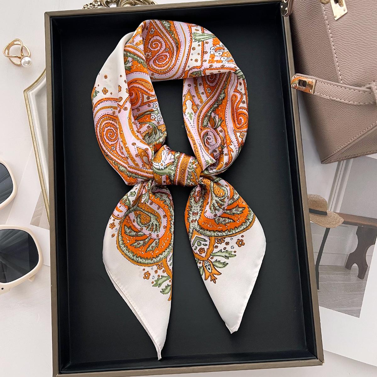Summer Retro Cashew Nut Versatile Silk Scarf Headband Thin Scarf Decorative Binding Bag Premium Foreign Style Square Scarf 66cm
Summer Retro Cashew Nut Versatile Silk Scarf Headband Thin Scarf Decorative Binding Bag Premium Foreign Style Square Scarf 66cm
