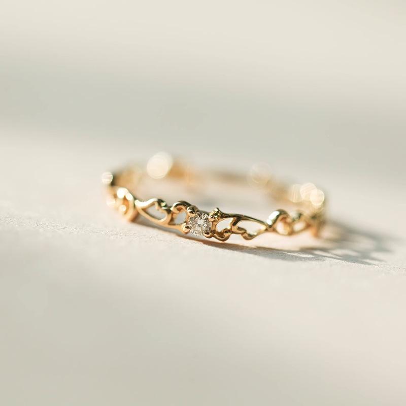 Gold-Plated S925 Sterling Silver Diamond Ring for Women, Niche Design with Light Luxury and Versatile Style US size 8
Gold-Plated S925 Sterling Silver Diamond Ring for Women, Niche Design with Light Luxury and Versatile Style US size 8
