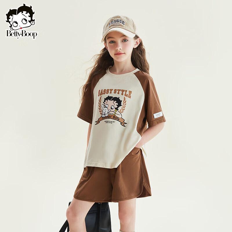 Betty Girls Summer T-shirt & Shorts Set 140 cm
Betty Girls Summer T-shirt & Shorts Set 140 cm