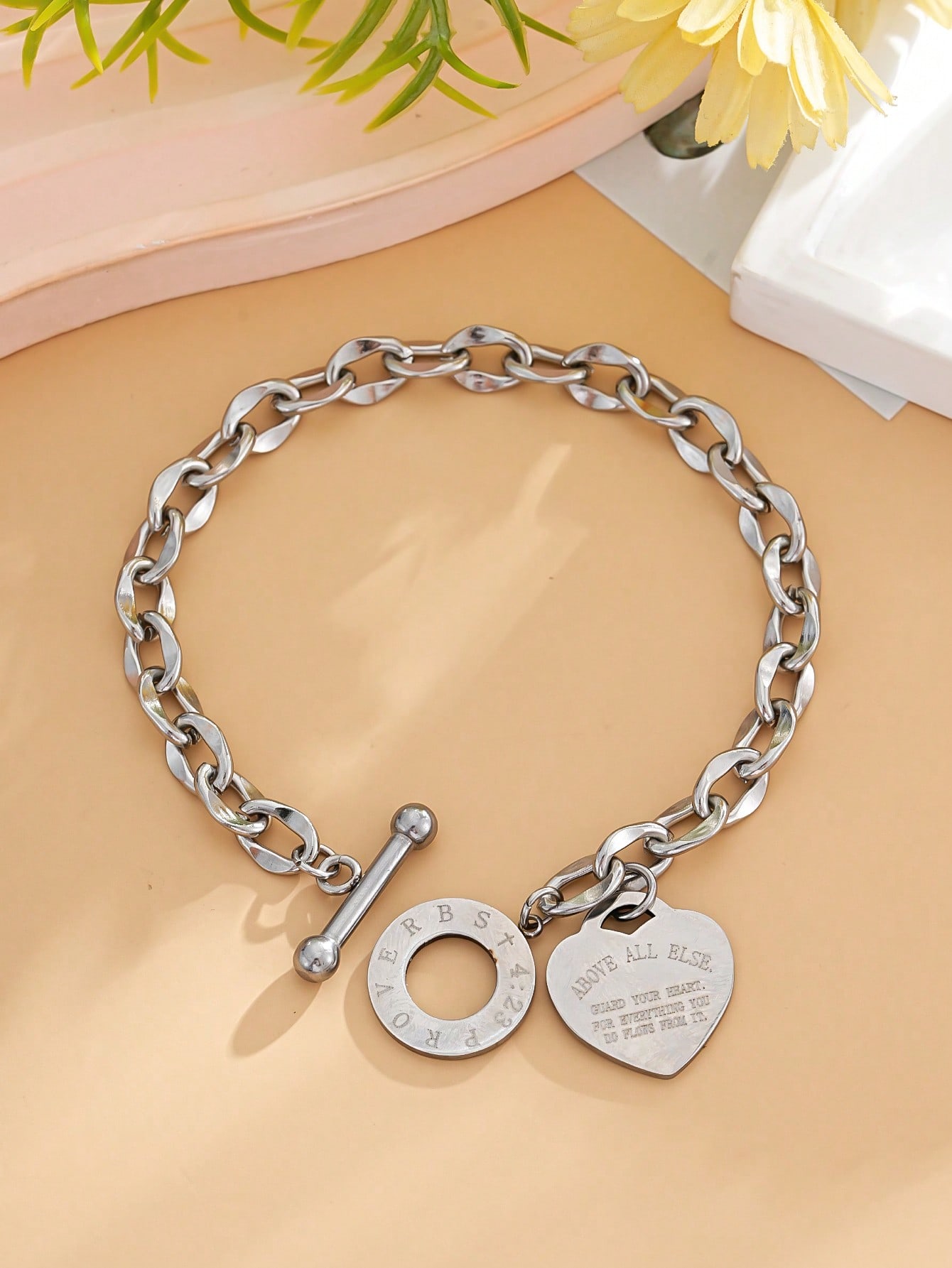 1 шт. Женский браслет из нержавеющей стали, классический, с гравировкой в виде сердца и губ, цепочка с застежкой-OT, из титановой стали, на День святого Валентина, для мамы, матери, на День матери, подарок one-size серебряный
1 шт. Женский браслет из нержавеющей стали, классический, с гравировкой в виде сердца и губ, цепочка с застежкой-OT, из титановой стали, на День святого Валентина, для мамы, матери, на День матери, подарок one-size серебряный
