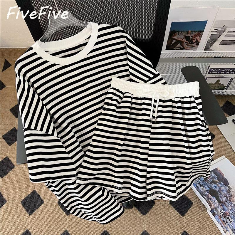 FiveFive модный комплект из двух предметов, летние короткие брюки, футболка с короткими рукавами, костюм в полоску из двух предметов
FiveFive модный комплект из двух предметов, летние короткие брюки, футболка с короткими рукавами, костюм в полоску из двух предметов
