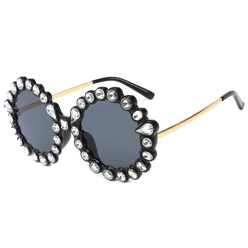 Fashion Brand Luxury Designer Rhinestone Sunglasses Women 2026 Round Diamond Shades Glasses Oversized Vintage Travel Sunglasses
Fashion Brand Luxury Designer Rhinestone Sunglasses Women 2026 Round Diamond Shades Glasses Oversized Vintage Travel Sunglasses