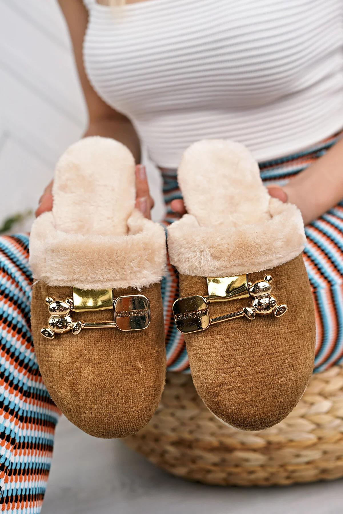 Стильные женские домашние тапочки с меховой пряжкой внутри P01-10-23 
Стильные женские домашние тапочки с меховой пряжкой внутри P01-10-23