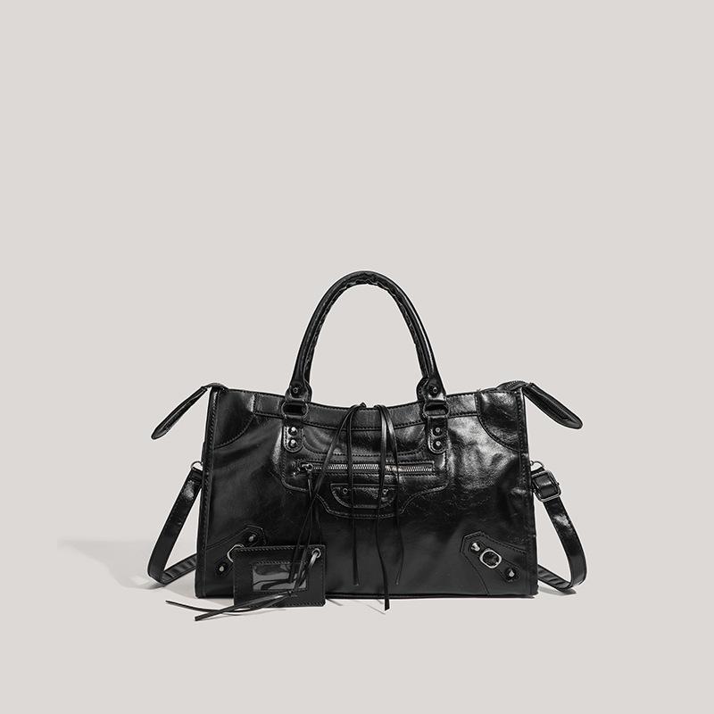 Сумка-заклепка, высококлассная модная одноплечевая сумка-мессенджер, женская чёрный
Сумка-заклепка, высококлассная модная одноплечевая сумка-мессенджер, женская чёрный