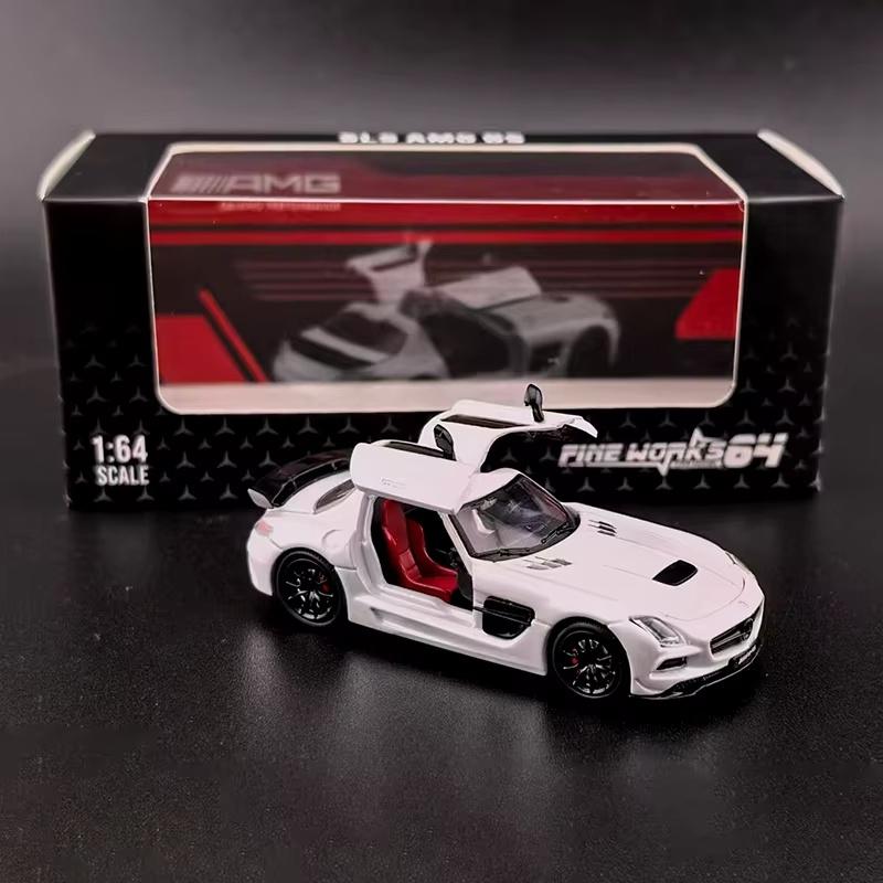 New 1:64 Fine Works Mercedes-Benz Sls Amg Bs Goul-Wing Door Series Simulation Alloy Die-Cast Car Model Custom Children Toy Gifts білий
New 1:64 Fine Works Mercedes-Benz Sls Amg Bs Goul-Wing Door Series Simulation Alloy Die-Cast Car Model Custom Children Toy Gifts білий