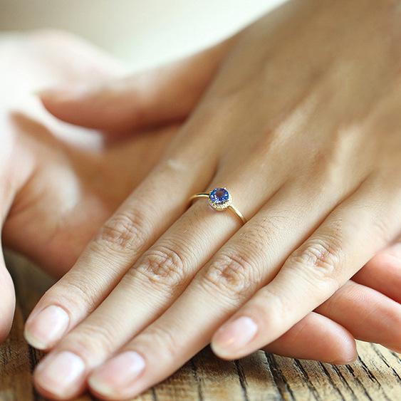 Gold-Plated S925 Sterling Silver Ring with Diamond Set - European & American Style Fashion Jewelry US Size 7
Gold-Plated S925 Sterling Silver Ring with Diamond Set - European & American Style Fashion Jewelry US Size 7