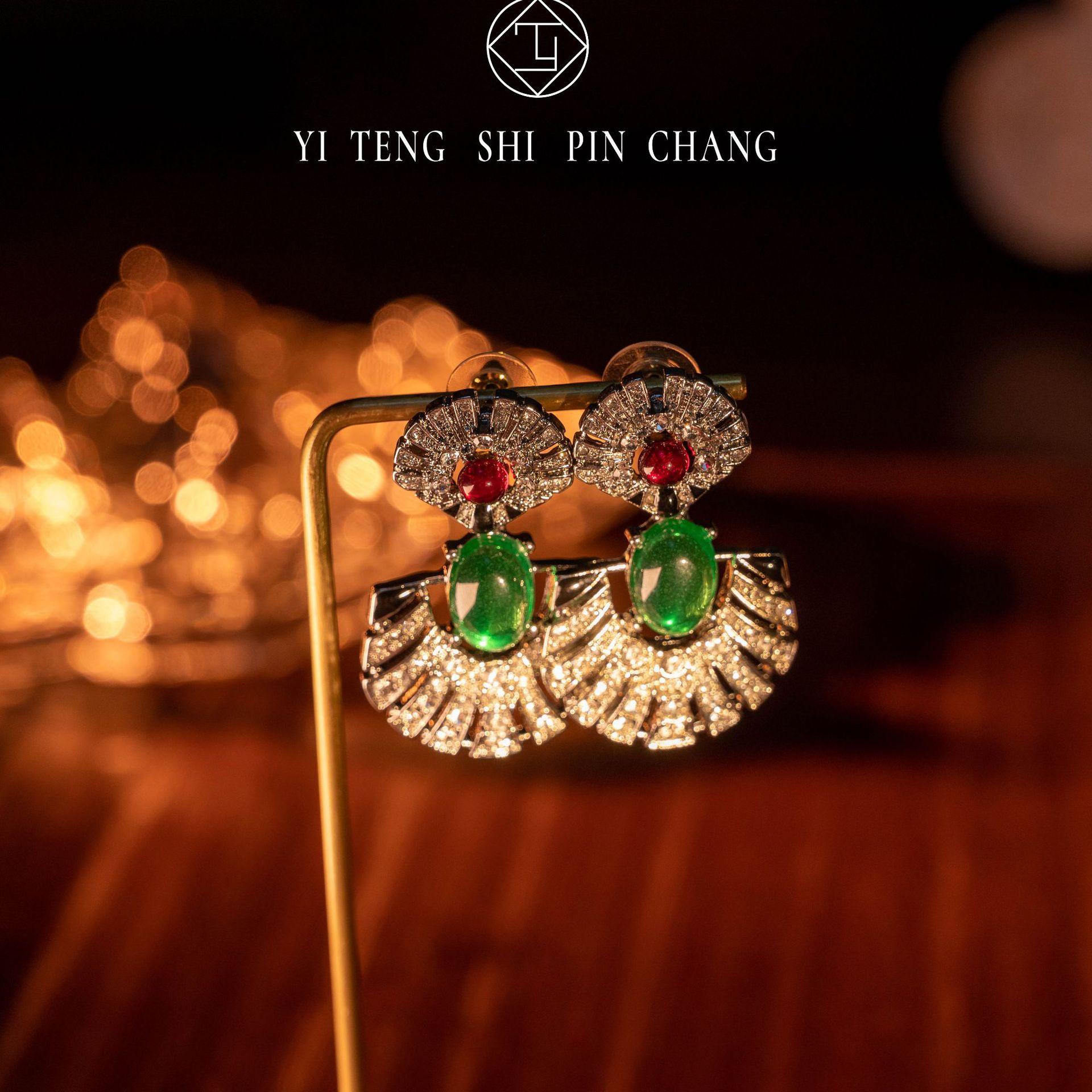 Emerald Glazed Heavy Industry Necklace Retro Medieval Temperament Design Set
Emerald Glazed Heavy Industry Necklace Retro Medieval Temperament Design Set