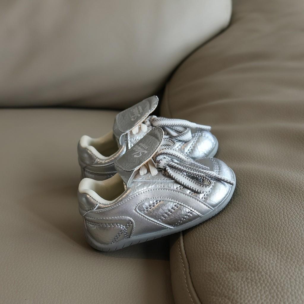 Baby Toddler Soft Sole Sneakers With Non Slip Outsole For Kids Casual Wear 15 серебряный
Baby Toddler Soft Sole Sneakers With Non Slip Outsole For Kids Casual Wear 15 серебряный