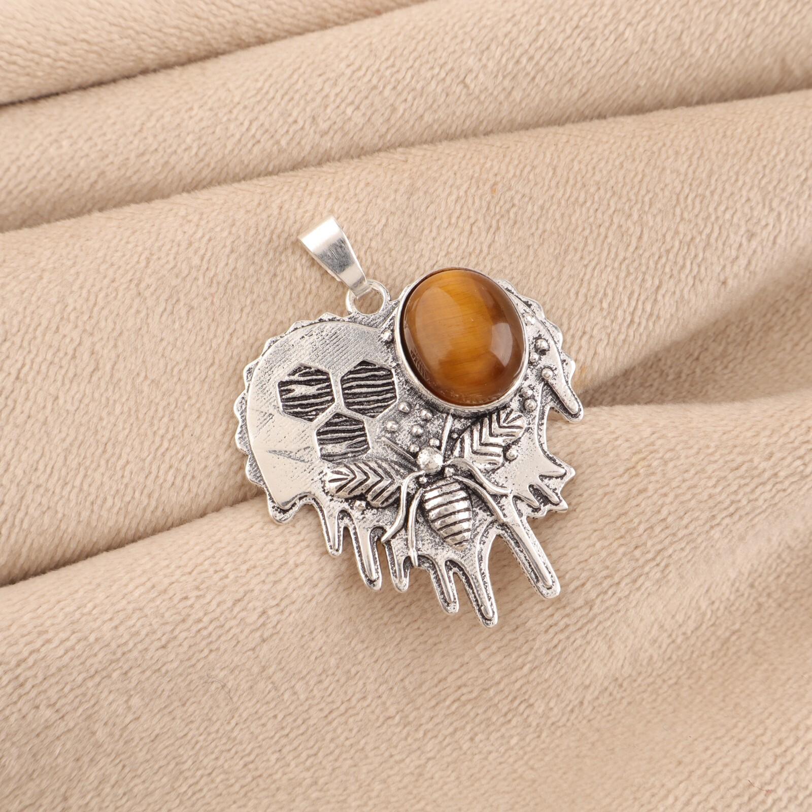 Yellow Tiger Eye Gemstone 925 Sterling Silver Handmade Antique Pendant 1.49 CP-28-28
Yellow Tiger Eye Gemstone 925 Sterling Silver Handmade Antique Pendant 1.49 CP-28-28