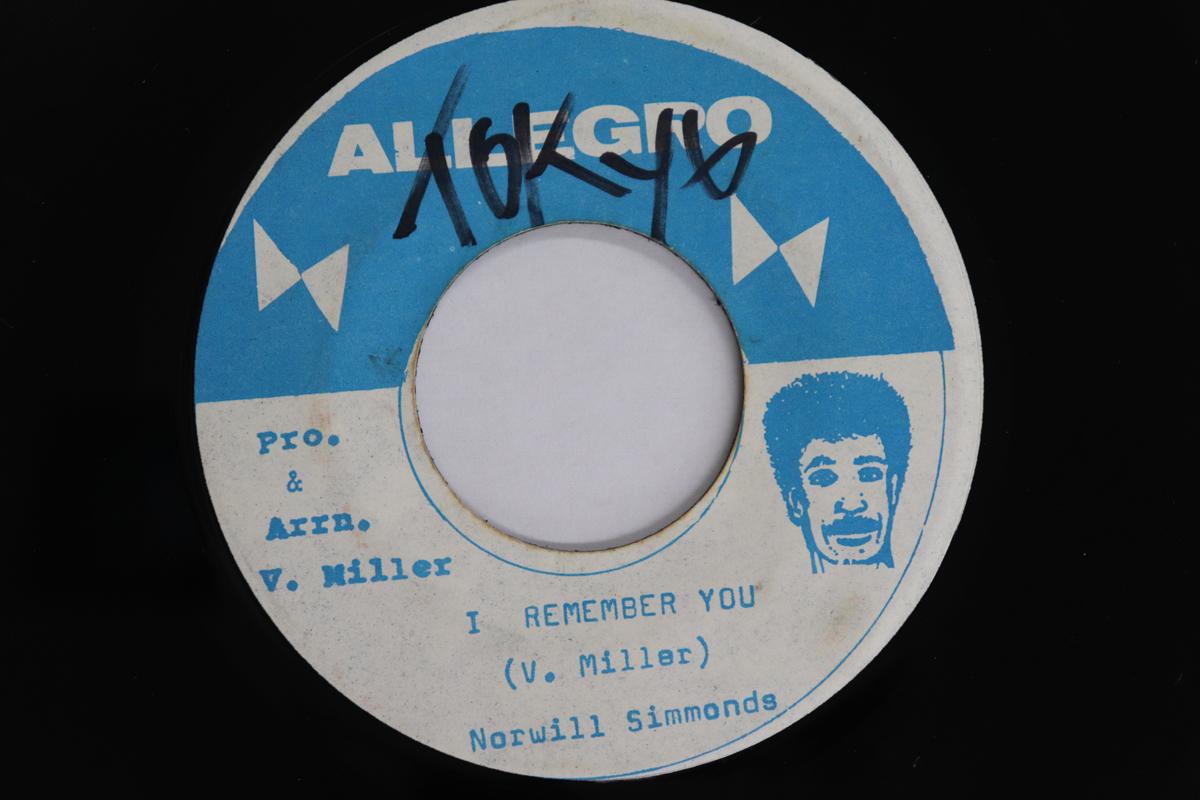 7inch Record NORWILL SIMMONDS - I Remember You none Allegro Jamaica Reggae, Ska & Dub Used
7inch Record NORWILL SIMMONDS - I Remember You none Allegro Jamaica Reggae, Ska & Dub Used