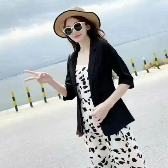 Women s Spring and Summer Solid Color Thin Casual Suit Jacket Suit Collar Large Size Casual Sunscreen Tops XXS білий
Women s Spring and Summer Solid Color Thin Casual Suit Jacket Suit Collar Large Size Casual Sunscreen Tops XXS білий