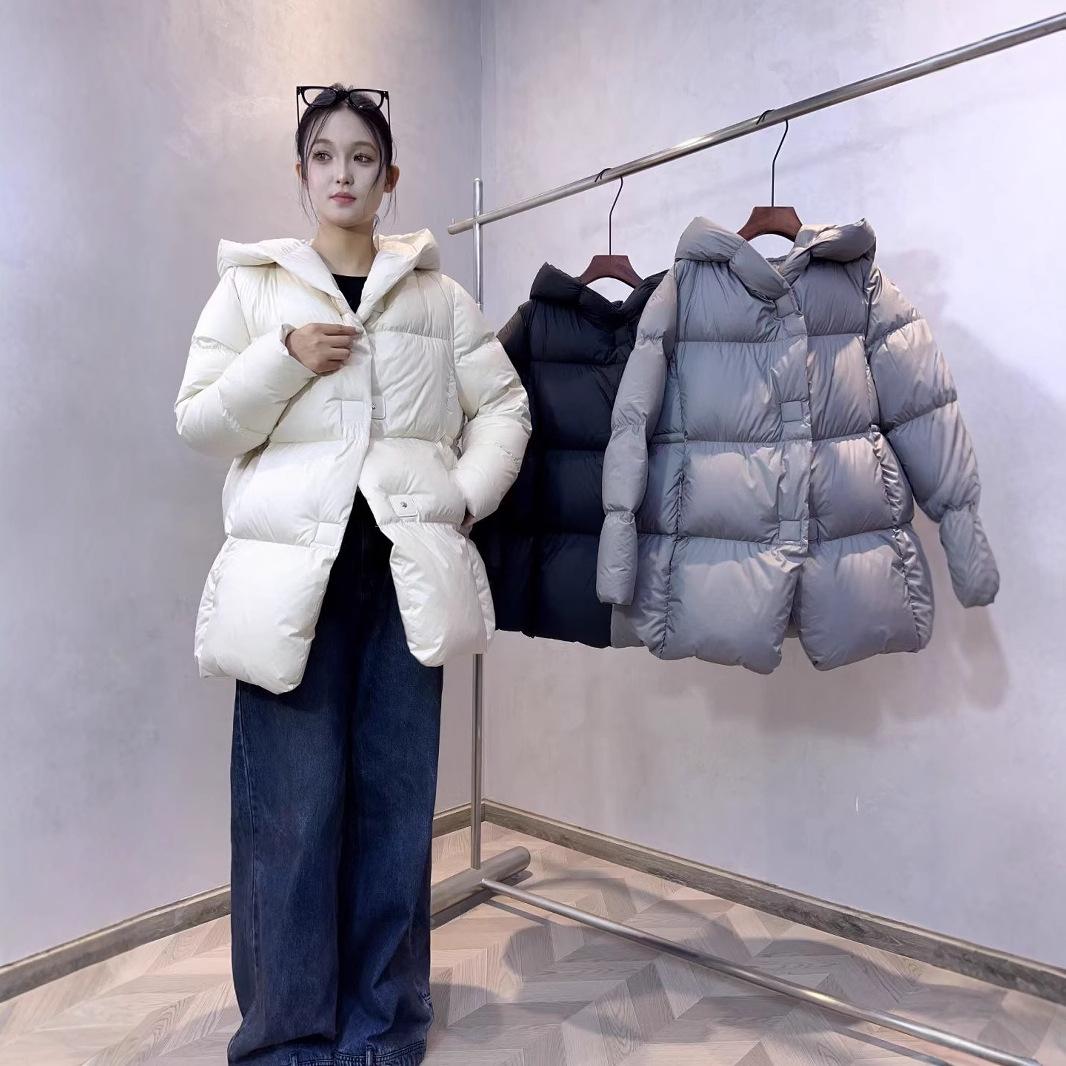 Puff Angel Wings 2024 Зимняя новая утолщенная куртка средней и длинной толщины 90% Белая куртка с капюшоном на талии из утиного пуха S чёрный
Puff Angel Wings 2024 Зимняя новая утолщенная куртка средней и длинной толщины 90% Белая куртка с капюшоном на талии из утиного пуха S чёрный