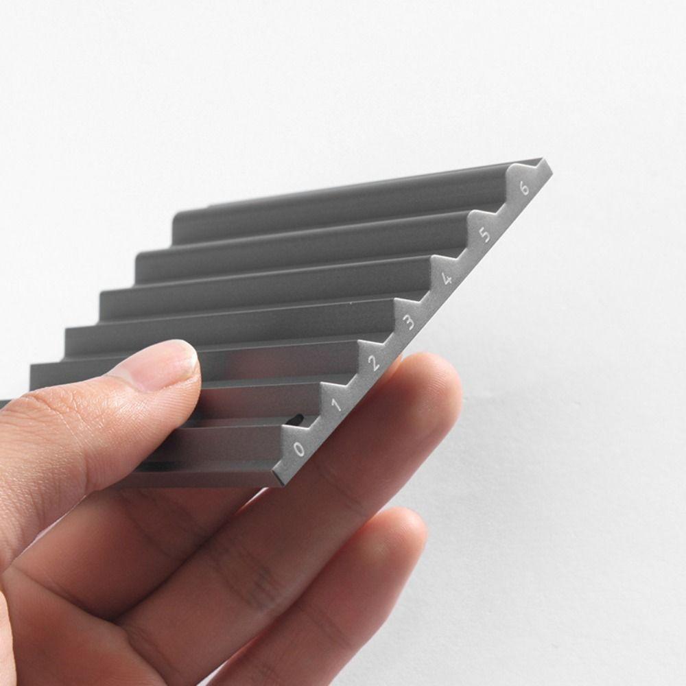 Aluminum Zinc Zinc Alloy Board Edge Beveler Repair Tool Leathercraft Leather Beveler Grooving серебряный
Aluminum Zinc Zinc Alloy Board Edge Beveler Repair Tool Leathercraft Leather Beveler Grooving серебряный