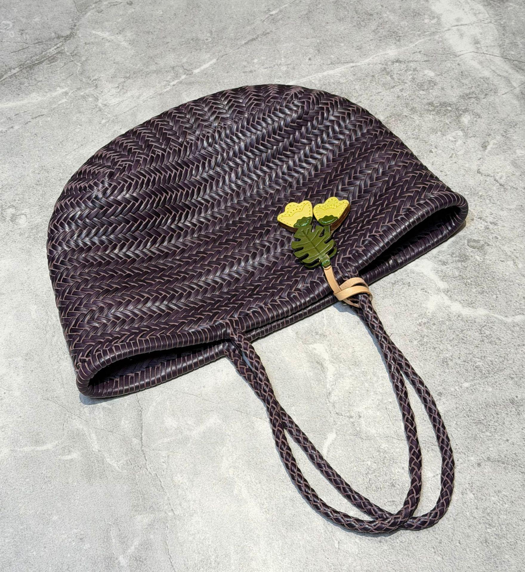 Dragon Diffusion Woven Leather French Basket Bag - Top Layer Cowhide Large Handbag темно-фіолетовий колір
Dragon Diffusion Woven Leather French Basket Bag - Top Layer Cowhide Large Handbag темно-фіолетовий колір