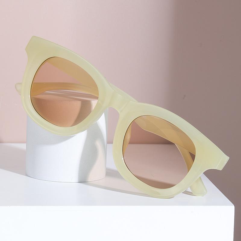 540 Sunglasses Women S Round Frame Small Face Personalized Retro Glasses Street Shot Plain Sunglasses
540 Sunglasses Women S Round Frame Small Face Personalized Retro Glasses Street Shot Plain Sunglasses