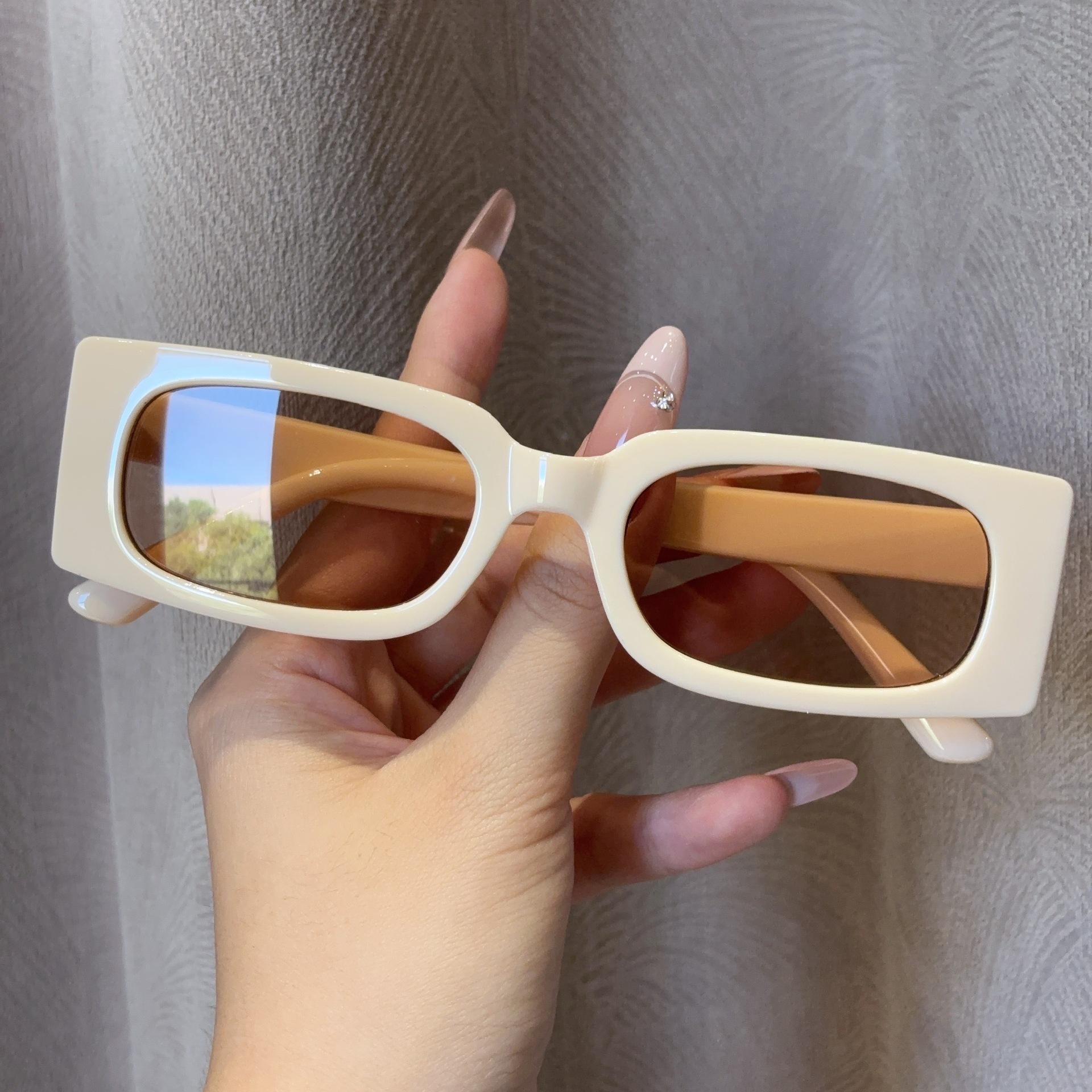 Fashion Retro Small Rectangle Sunglasses Brand Designer Men s Women Travel Sun Glasses Eyewear Shade UV Protection Eyeglasses 1PC
Fashion Retro Small Rectangle Sunglasses Brand Designer Men s Women Travel Sun Glasses Eyewear Shade UV Protection Eyeglasses 1PC