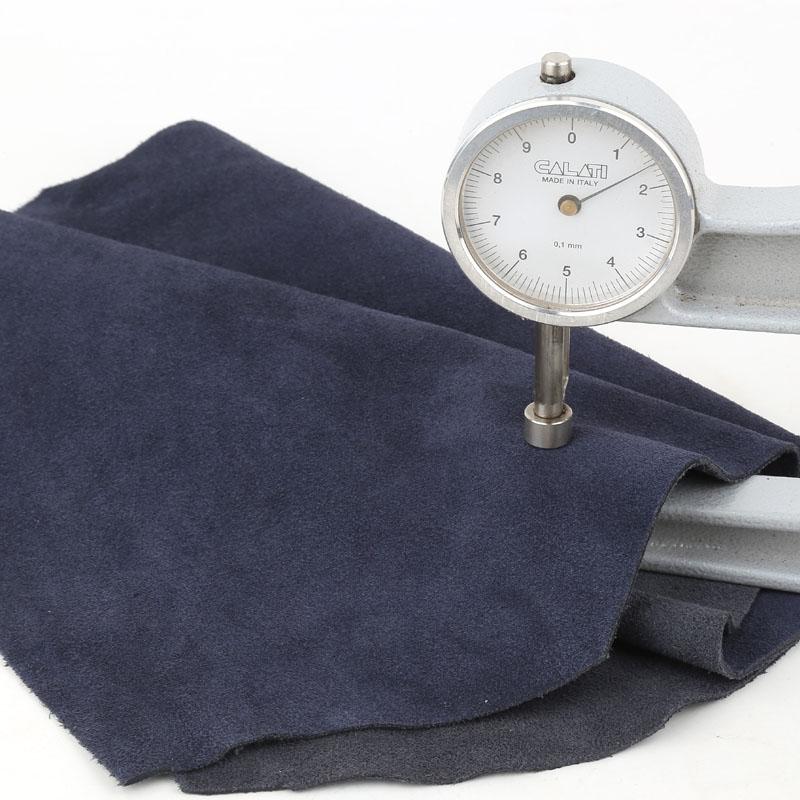 Dark blue double-sided suede cowhide split leather DIY handmade skateboard shoes with patches and suede lining 21x14cm
Dark blue double-sided suede cowhide split leather DIY handmade skateboard shoes with patches and suede lining 21x14cm