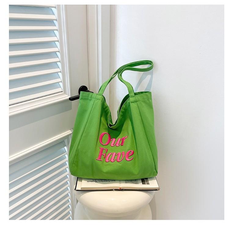 2025 New Fashion Versatile Letter Printing Large Capacity Tote Bag Student Shoulder Canvas Bag Women рожевий червоний колір
2025 New Fashion Versatile Letter Printing Large Capacity Tote Bag Student Shoulder Canvas Bag Women рожевий червоний колір