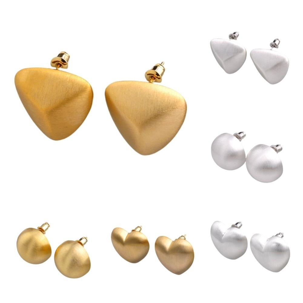 Triangle Simple Metal Earrings Half Round Exaggerated Earrings Fashion Geometric Ear Studs Gift Gold Heart
Triangle Simple Metal Earrings Half Round Exaggerated Earrings Fashion Geometric Ear Studs Gift Gold Heart