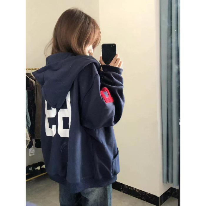 Women s Navy Blue Embroidered Hooded Cardigan Sweatshirt, Autumn Thin Style, High Street Loose Trendy Outerwear 2025. 2XL
Women s Navy Blue Embroidered Hooded Cardigan Sweatshirt, Autumn Thin Style, High Street Loose Trendy Outerwear 2025. 2XL
