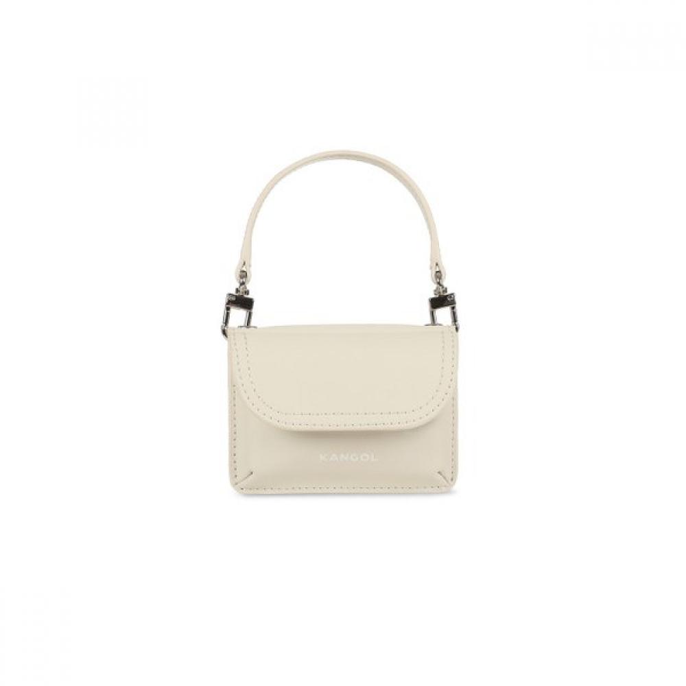 Kangol Luna Leather Flap Wallet Ivory 4040 ONE
Kangol Luna Leather Flap Wallet Ivory 4040 ONE