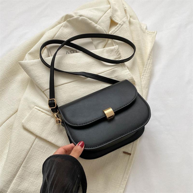 Fashionable Small Square Crossbody Bag For Women Featuring Magnetic Closure And Sleek Design Perfect For Everyday Use чёрный
Fashionable Small Square Crossbody Bag For Women Featuring Magnetic Closure And Sleek Design Perfect For Everyday Use чёрный