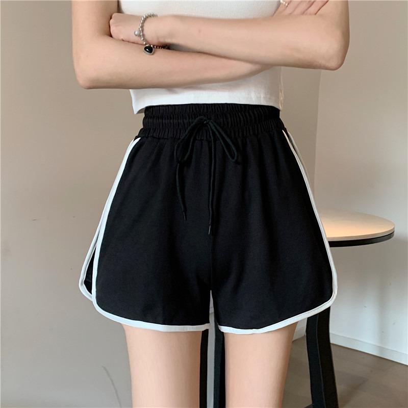 Летние повседневные спортивные шорты женские универсальные корейская версия простые свободные бриджи S чёрный
Летние повседневные спортивные шорты женские универсальные корейская версия простые свободные бриджи S чёрный