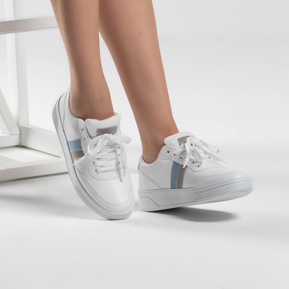 Женские модные кроссовки
Женские модные кроссовки