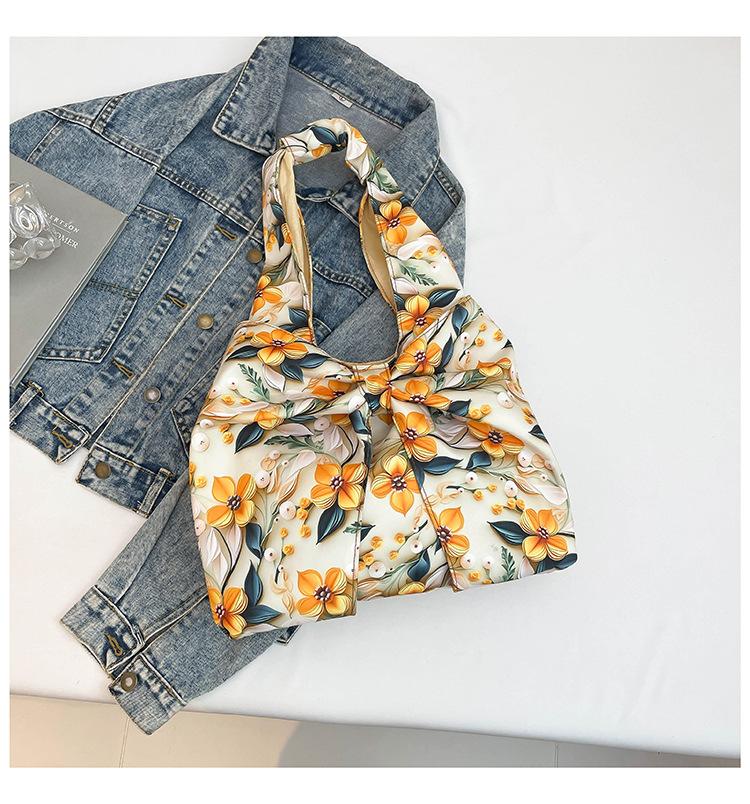 New shoulder messenger bag, European and American casual women s bag, simple fabric shoulder bag, light niche high-end underarm bag жовтий
New shoulder messenger bag, European and American casual women s bag, simple fabric shoulder bag, light niche high-end underarm bag жовтий