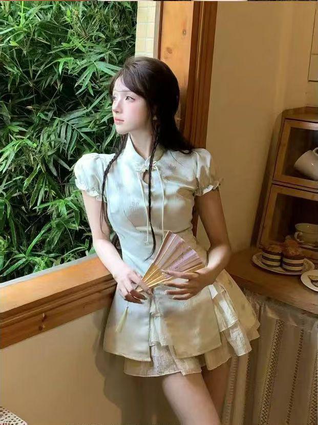 Стильный женский комплект из двух предметов с коротким рукавом на весну/лето 2025 года: Топ и юбка в новом китайском стиле L
Стильный женский комплект из двух предметов с коротким рукавом на весну/лето 2025 года: Топ и юбка в новом китайском стиле L