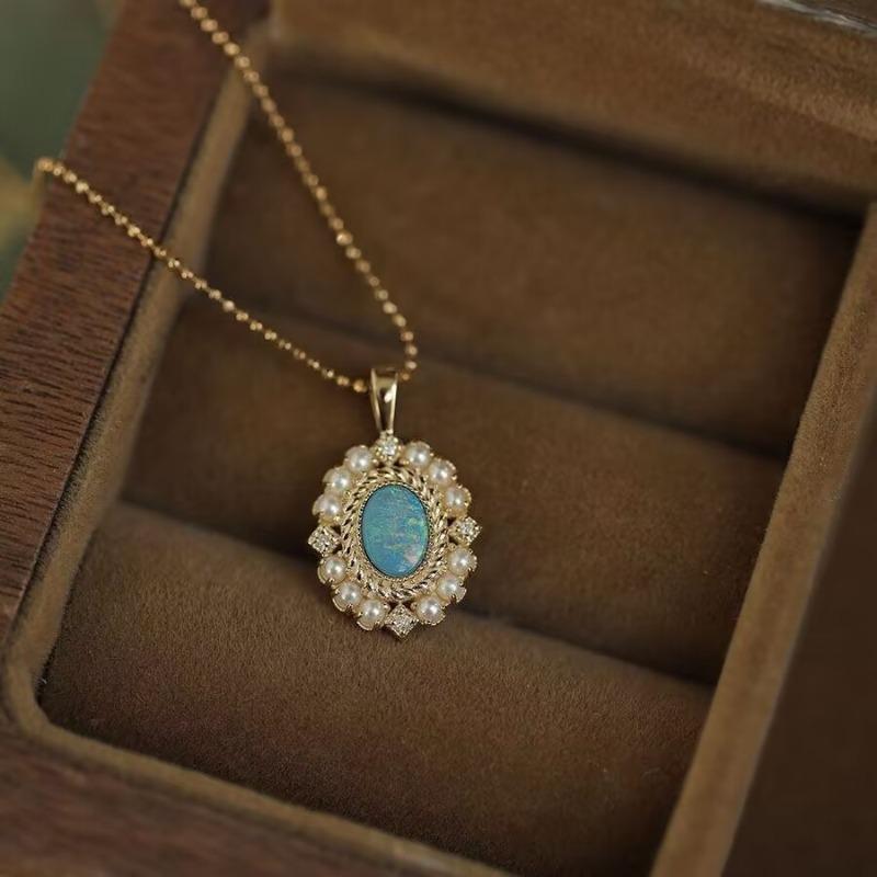 Palace Style Opal Pearl Pendant Vintage Color Necklace For Women Crystal Shining Light Luxury Engagement Jewelry Gift 45cm
Palace Style Opal Pearl Pendant Vintage Color Necklace For Women Crystal Shining Light Luxury Engagement Jewelry Gift 45cm