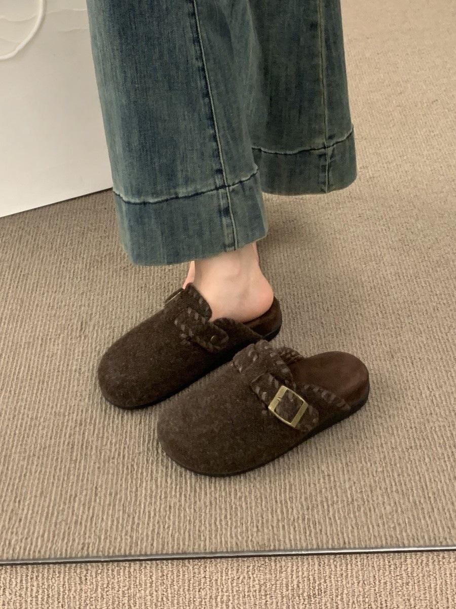 Korean version of retro evening wind bag head half slippers wearing a pedal thick-soled gray felt Birkenstocks 40 коричневий
Korean version of retro evening wind bag head half slippers wearing a pedal thick-soled gray felt Birkenstocks 40 коричневий